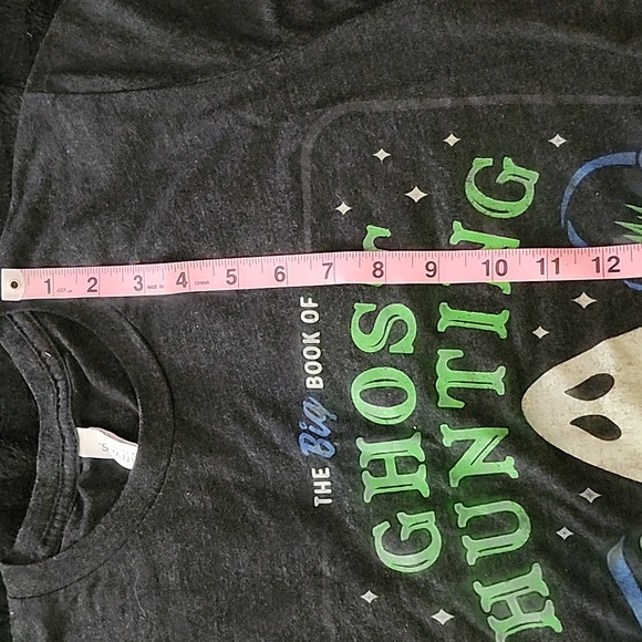 "The Big Book of Ghost Hunting T-shirt" SM Dark Gray - Picture 6 of 8